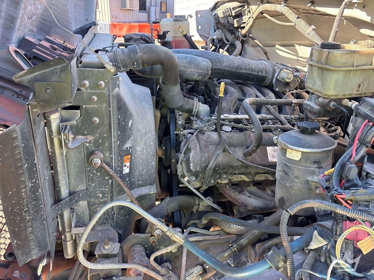 2016-ford-f650-image-16