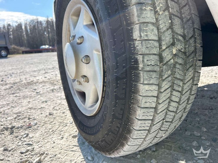 2008-ford-cargo-image-31