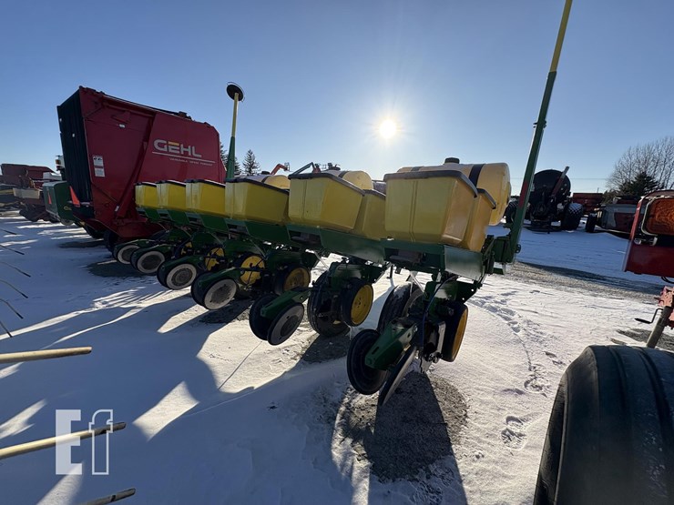 john-deere-7000-image-4