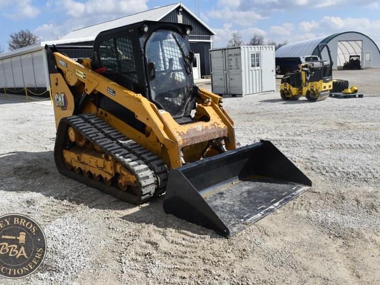 2020-caterpillar-299d3-image-22