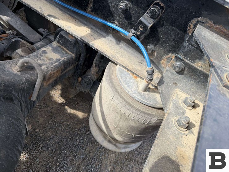 2017-freightliner-cascadia-125-image-27