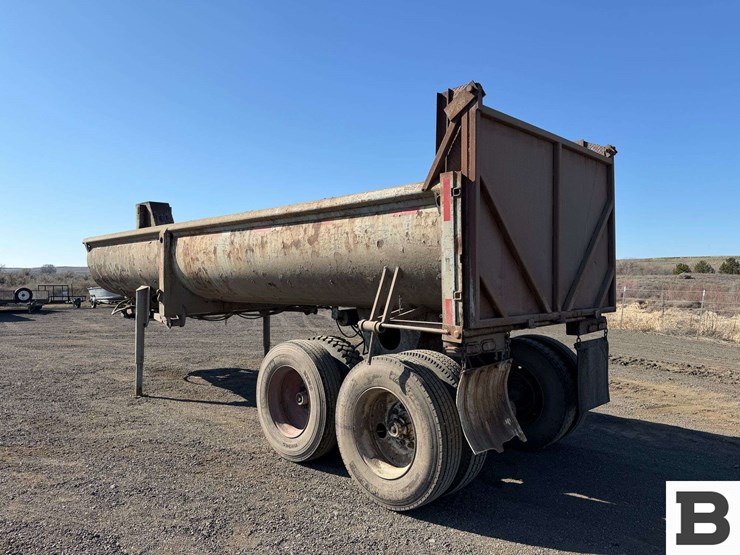 1971-williamsen-end-dump-trailer-image-3