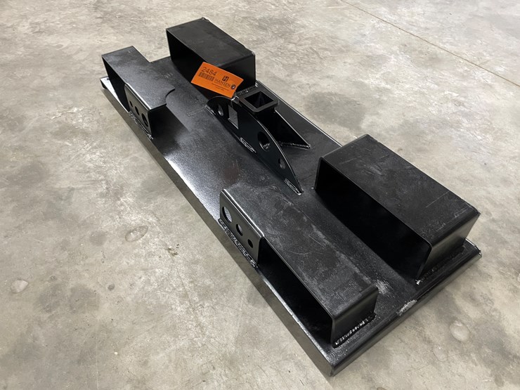 #2484-•-skid-steer-receiver-hitch-plate-with-chain-buckets-image-5