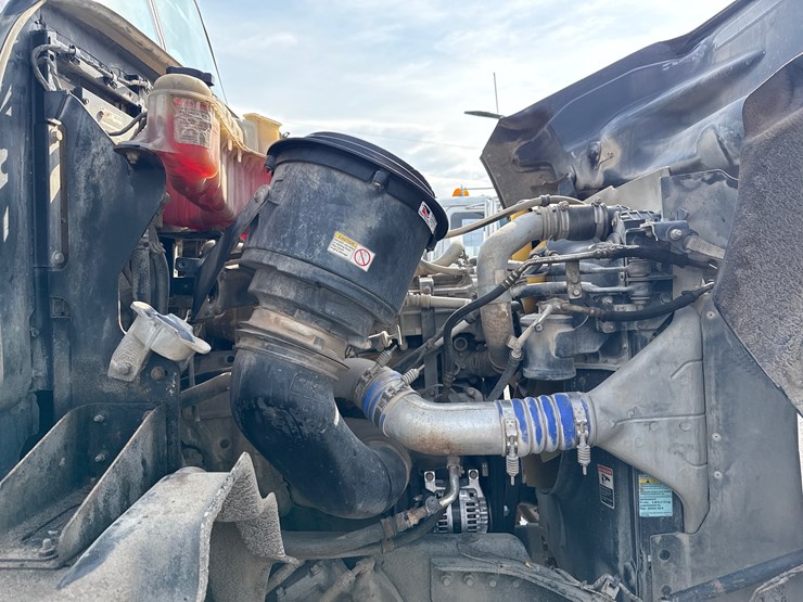 2018-western-star-4700sb-image-10