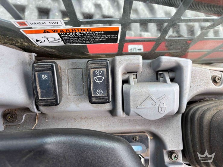 2024-kubota-svl97-2-image-24