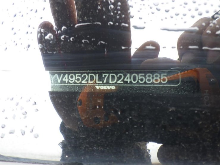 2013-volvo-xc60-image-15