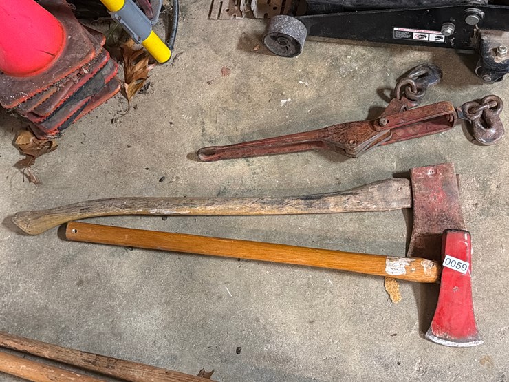 #59-•-chain-binder-and-2-axes-image-3