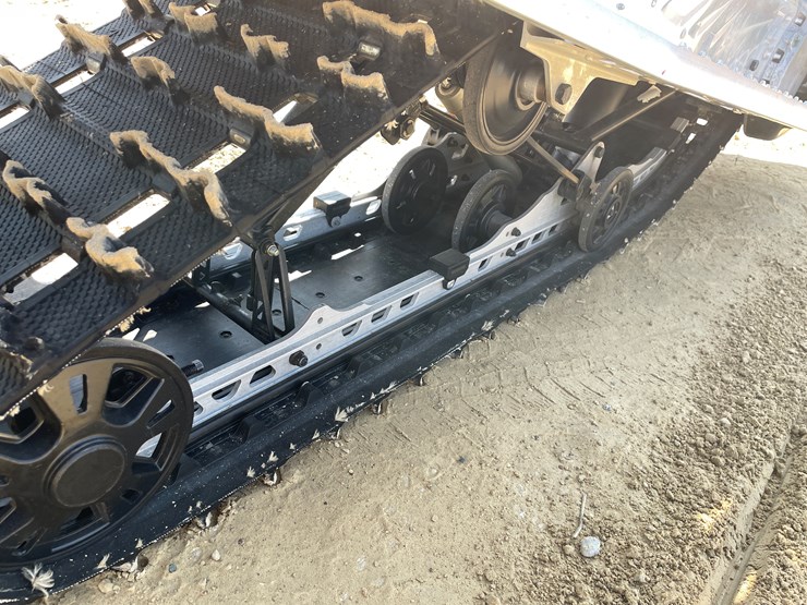 #203-•-2022-ski-doo-renegade-sport-600-efi-snowmobile-(sells-with-bill-of-sale-only)-image-32