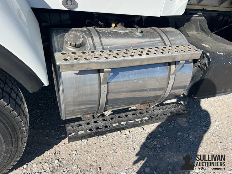 2016-kenworth-t400-image-16