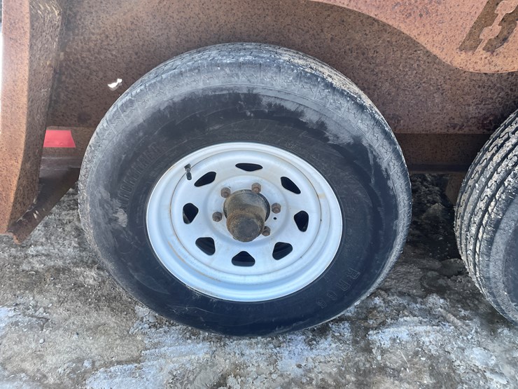 #300-•-2005-towmaster-dual-axle-trailer-(sells-with-no-title)-image-41