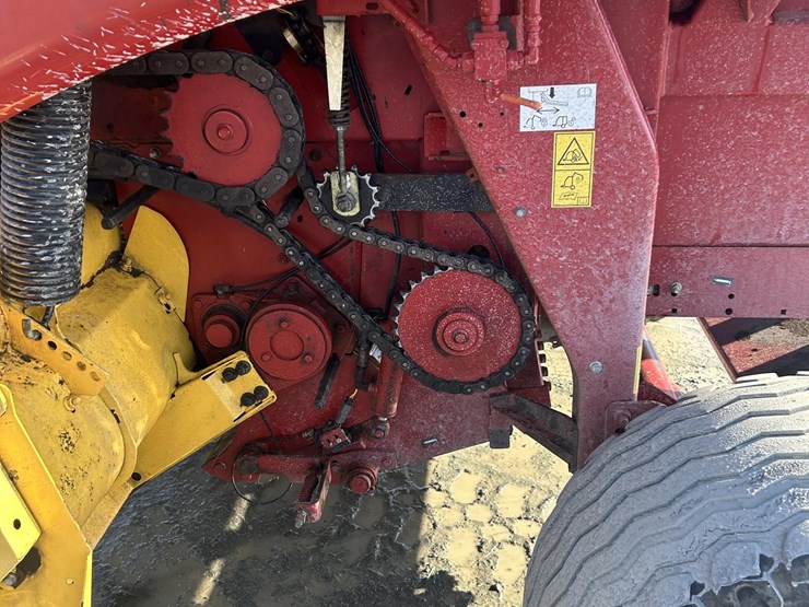 2015-new-holland-roll-belt-460-image-4