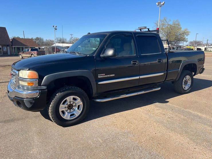 2004-gmc-2500-image-1