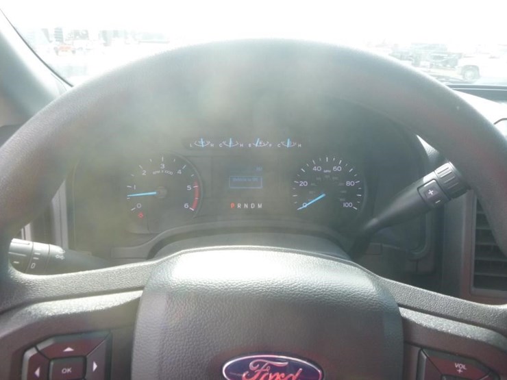 2022-ford-f450-xl-image-15