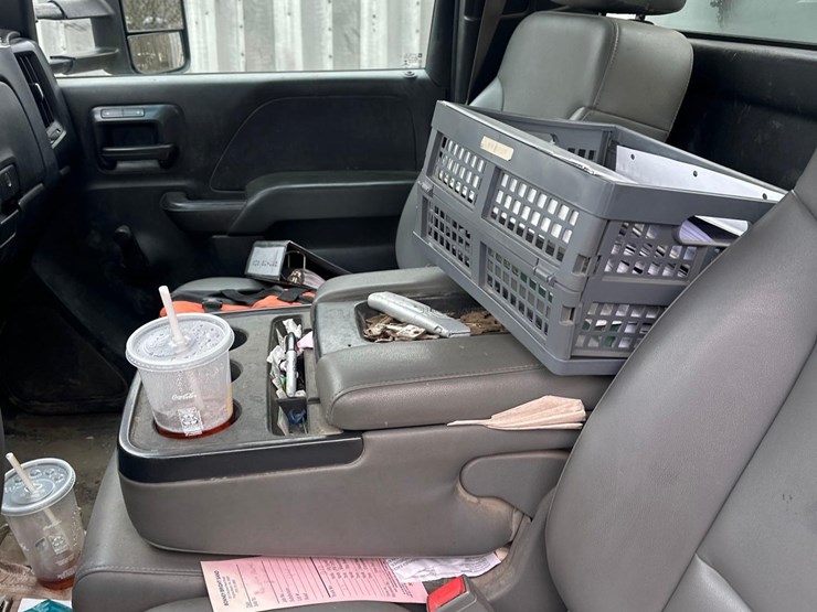 2015-chevrolet-3500hd-image-11