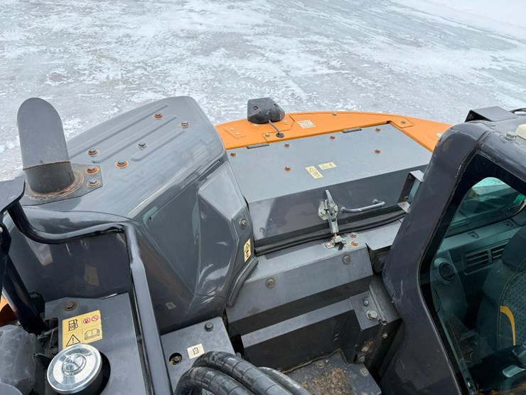 case-cx145dsr-image-44