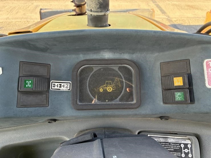 new-holland-b95-image-21