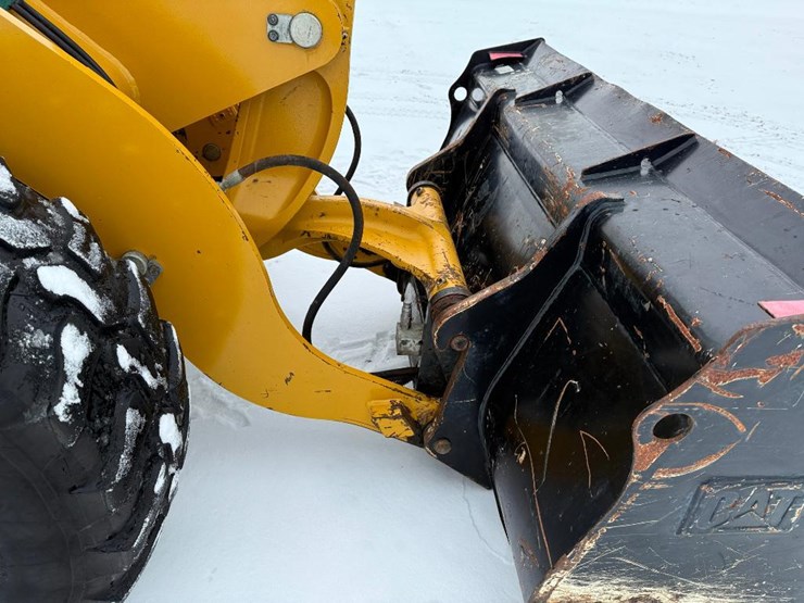 caterpillar-906m-image-40