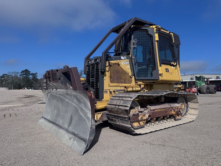 2002-deere-650h-lgp-image-1