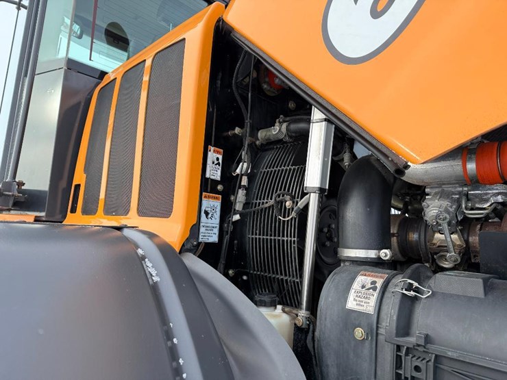 2019-case-621g-xt-image-49