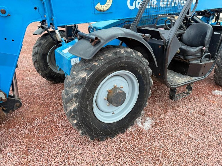 2016-genie-gth844-image-30