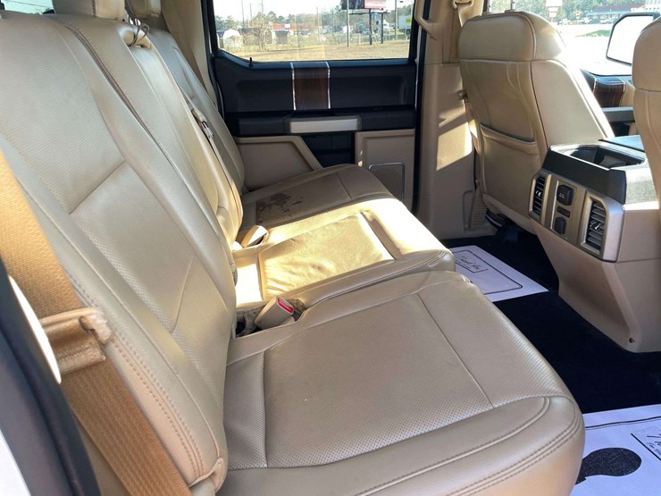 2016-ford-f150-lariat-image-16