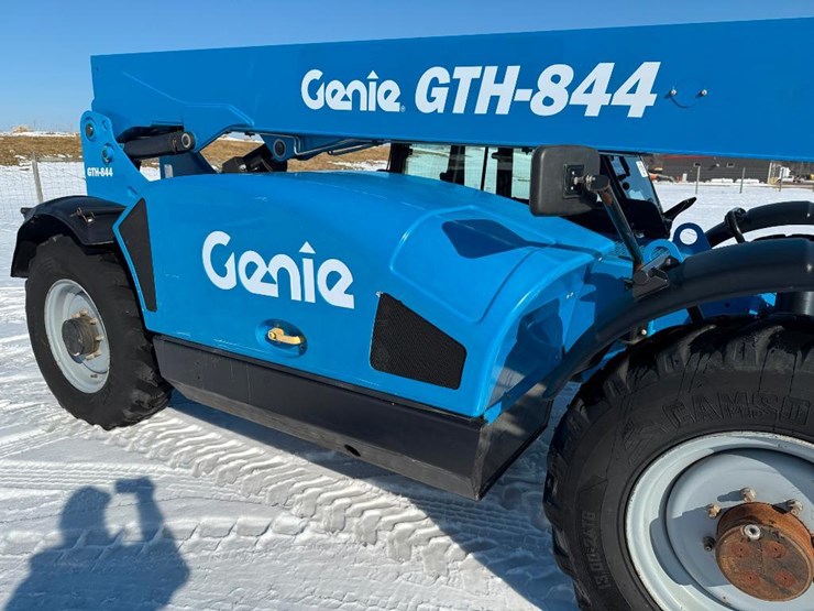 2016-genie-gth844-image-30