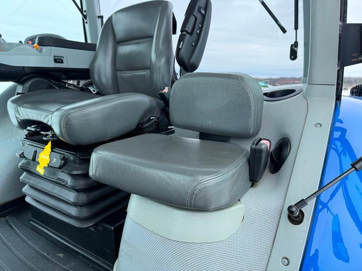 new-holland-t8.320-image-56