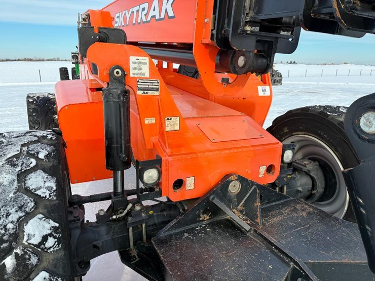 2018-sky-trak-10054-image-21