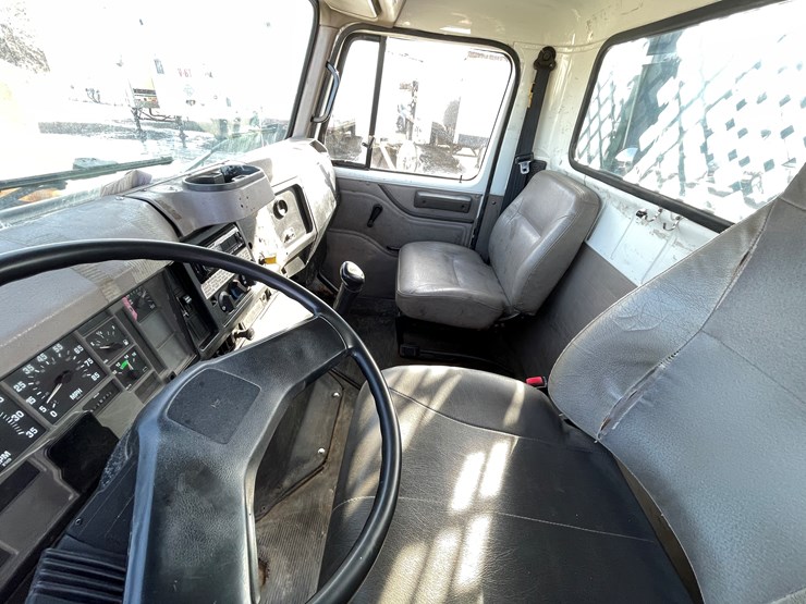 2001-international-2001-image-23