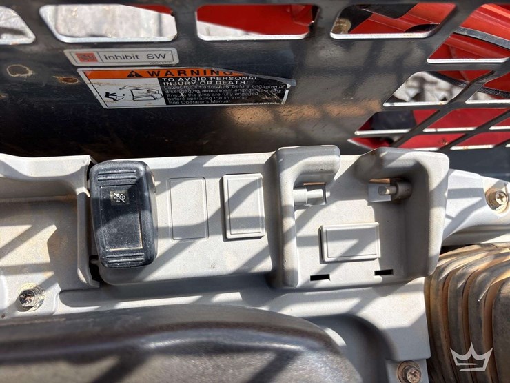 2022-kubota-svl97-2-image-24