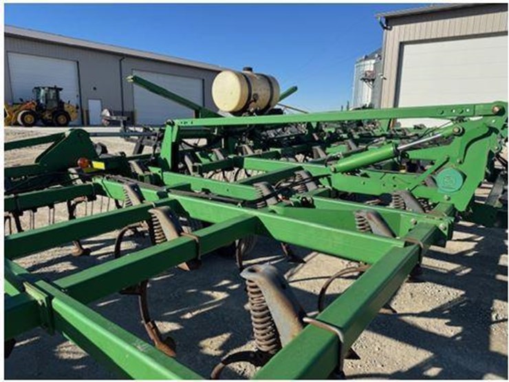 john-deere-2210-image-17