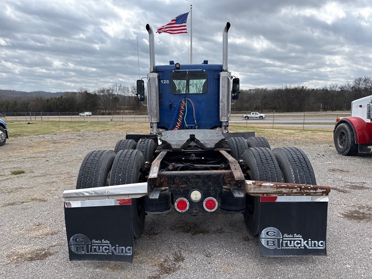 #30930-•-2012-freightliner-coronado-tandem-axle-truck-tract-image-7