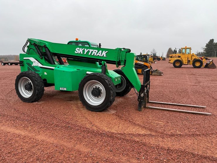 2015-sky-trak-6036-image-3