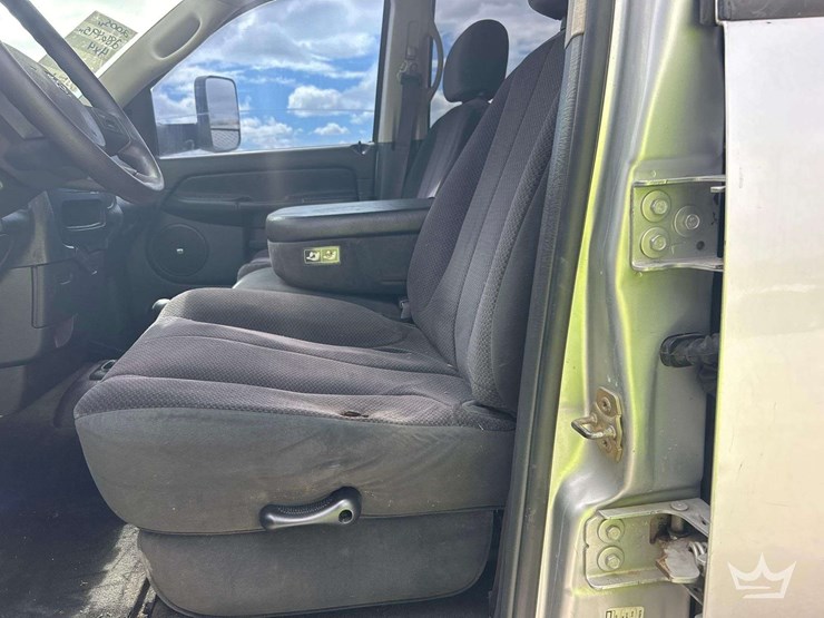 2005-dodge-ram-1500-image-13