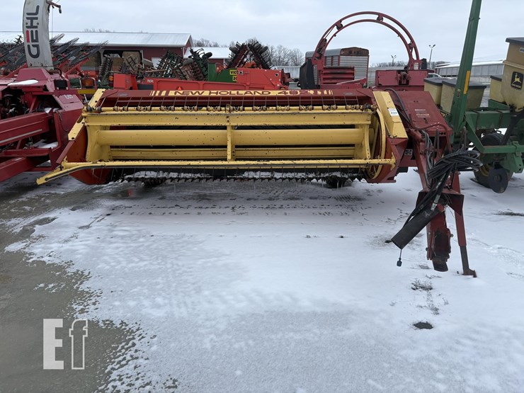 new-holland-492-image-2