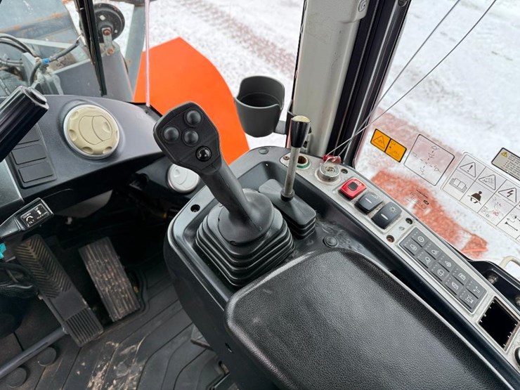 2018-doosan-dl250-5-image-56