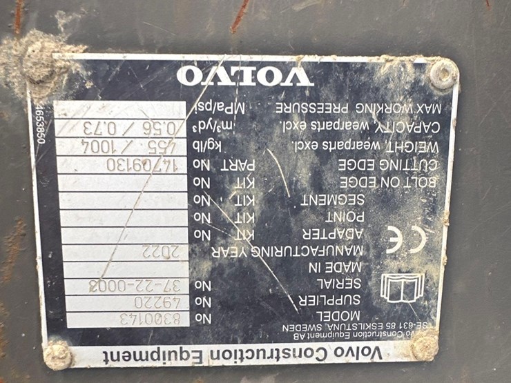 2014-volvo-ec250d-lr-image-11