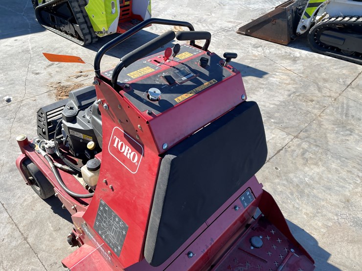 #153-•-toro-28"-aireator-image-17