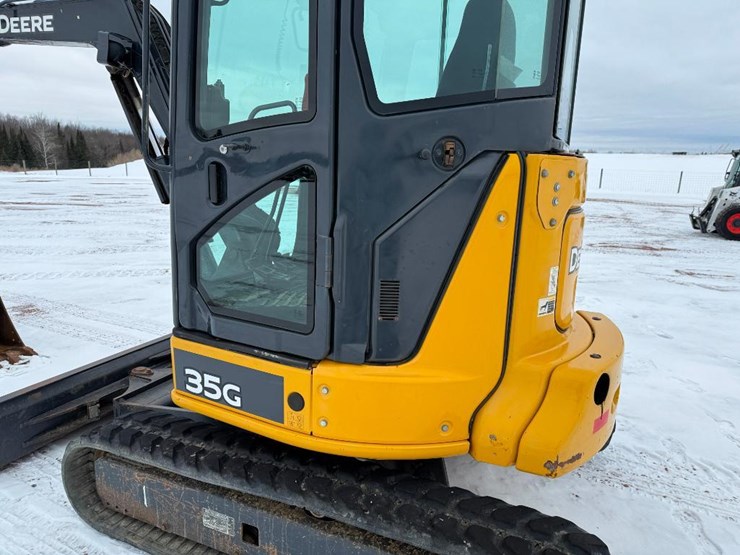 2018-deere-35g-image-22