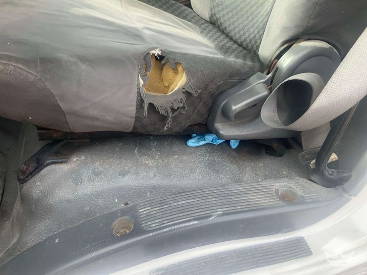 2010-gmc-w5500-image-12