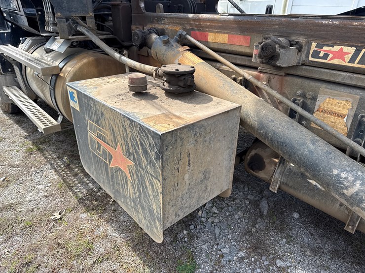 2018-western-star-4700sb-image-23