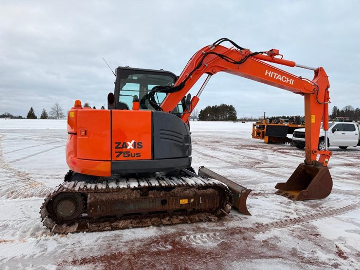 hitachi-zx75us-5-image-3