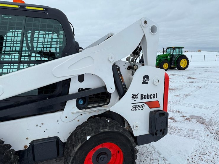 2018-bobcat-s770-image-9
