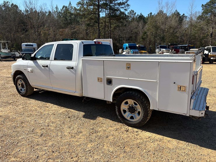 2018-dodge-ram-2500-image-2