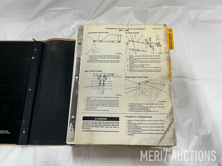 caterpillar-943-image-11