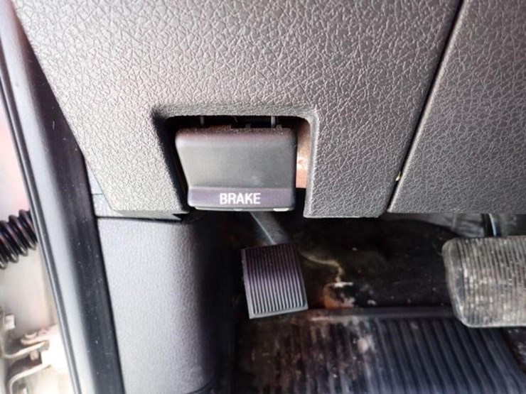 2013-ford-f150-xlt-image-17