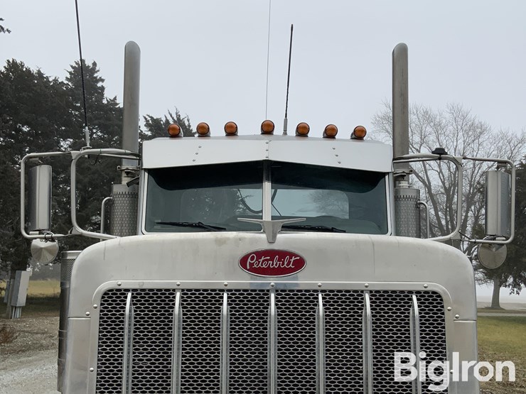 2007-peterbilt-379-image-14