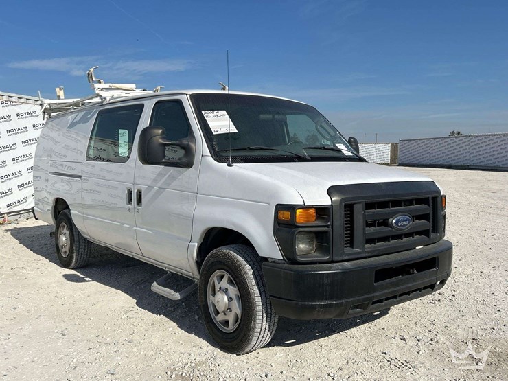 2008-ford-cargo-image-2