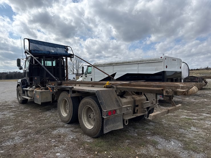 2018-western-star-4700sb-image-4