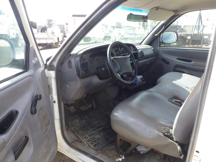 2001-dodge-ram-1500-image-5